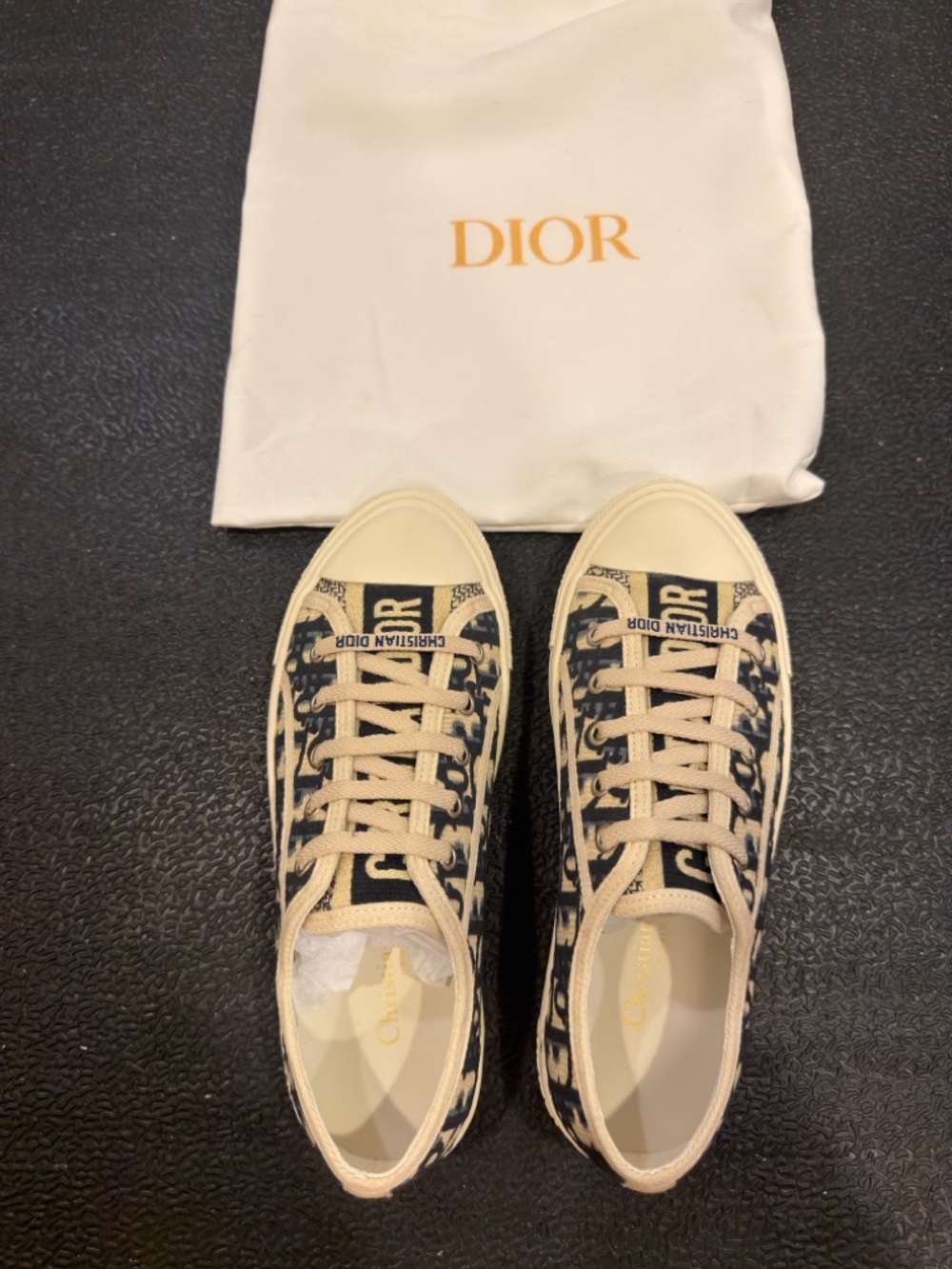 Christian Dior Walk N’ Dior Sneakers - Picture 6 of 10